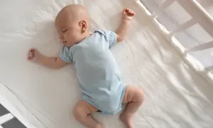 Jaka poduszka dla niemowlaka? Bezpieczne wybory dla zdrowego snu