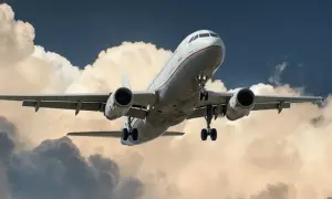 Czy można zabrać poduszkę do samolotu Ryanair? Oto co musisz wiedzieć
