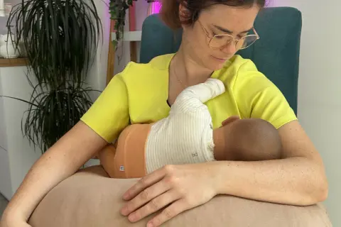Poduszka do karmienia czy warto? Odkryj prawdziwe zalety i wady